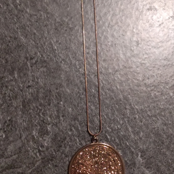 Neckless - Picture 5 of 5